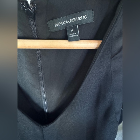 Banana Republic Black V-neck Jumpsuit - Picture 2 of 8